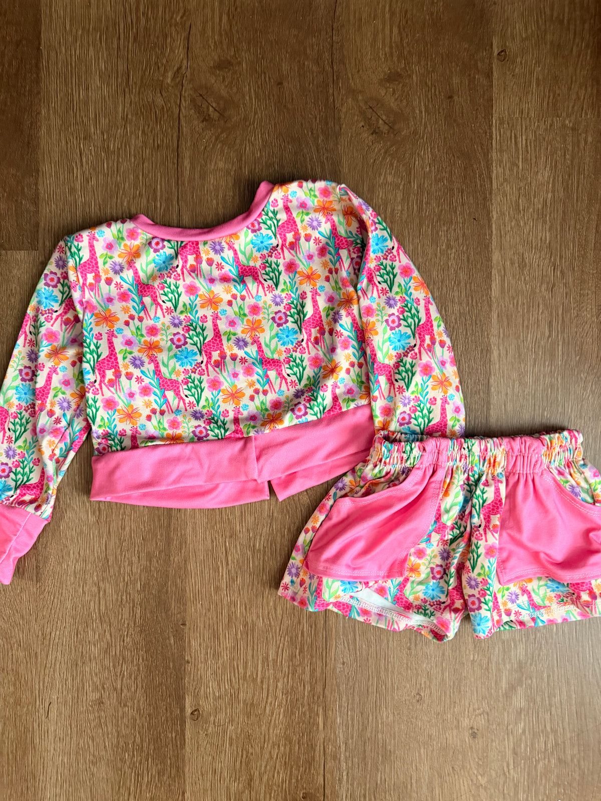 3/4t Giraffe Floral Short Set