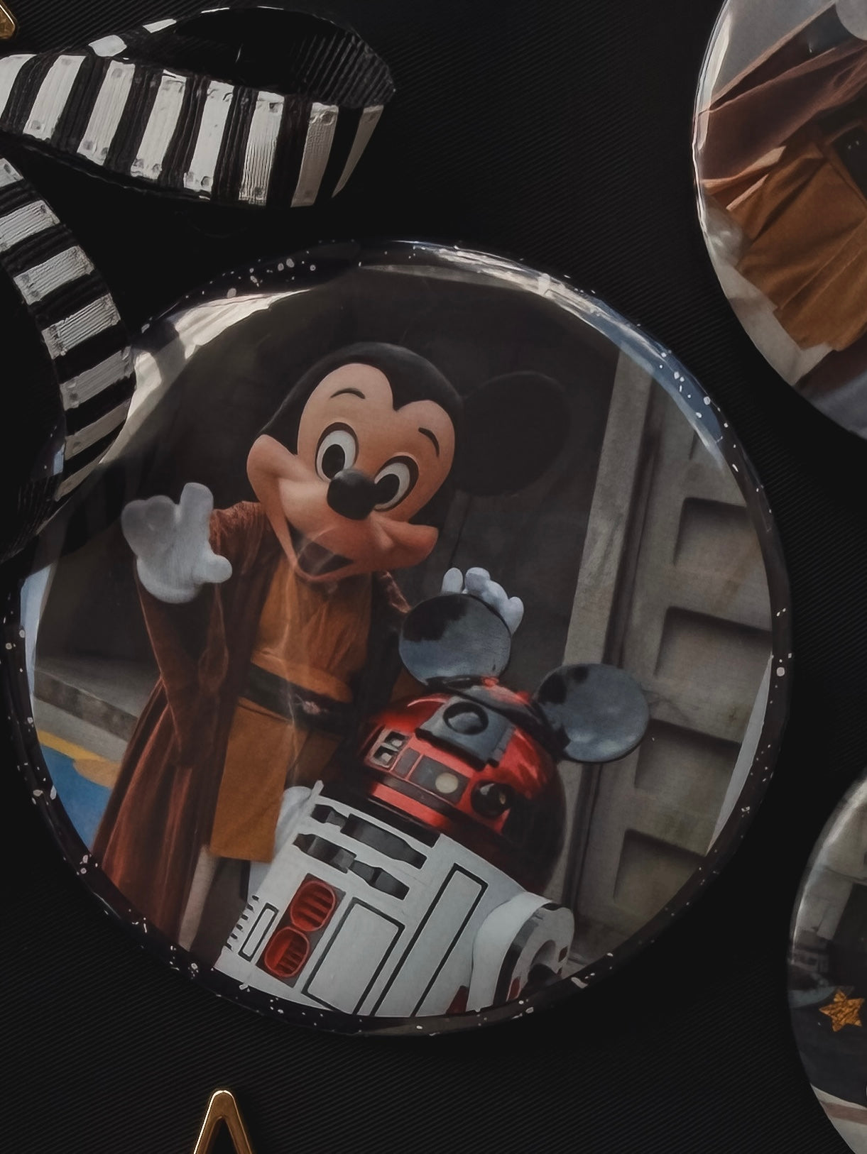 SW BUTTONS/keychains