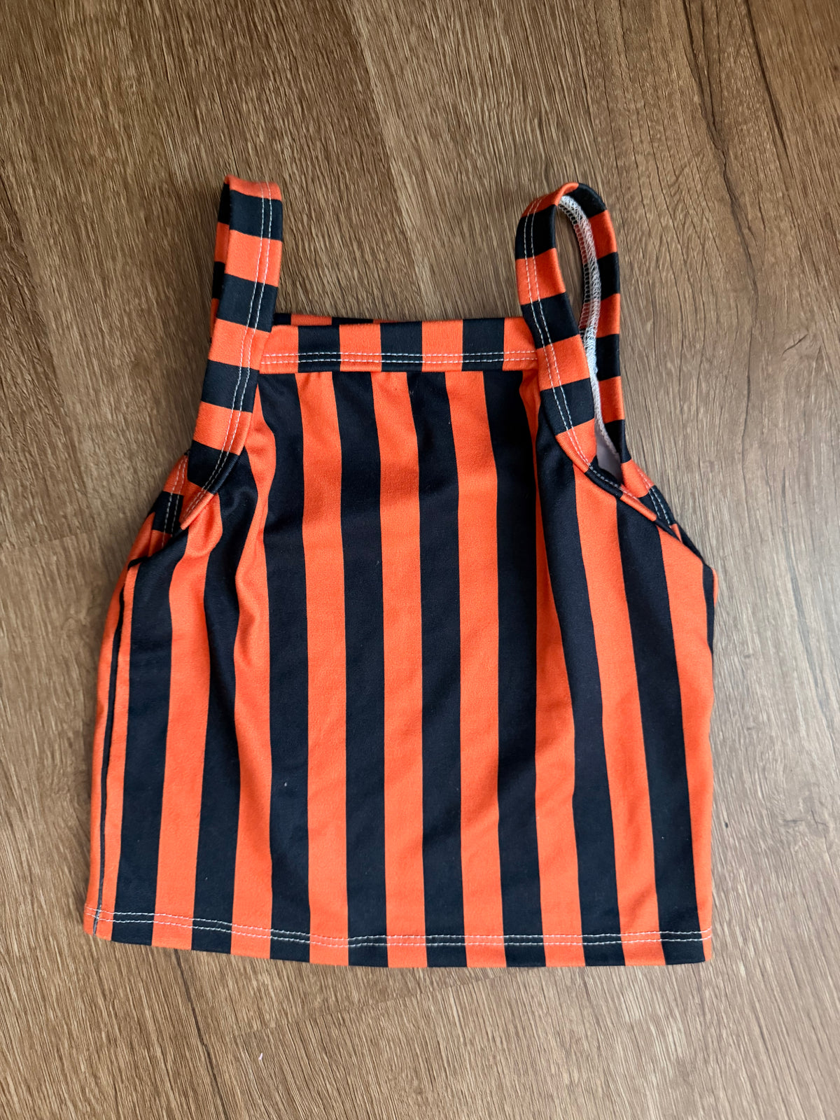 4t black/orange tank